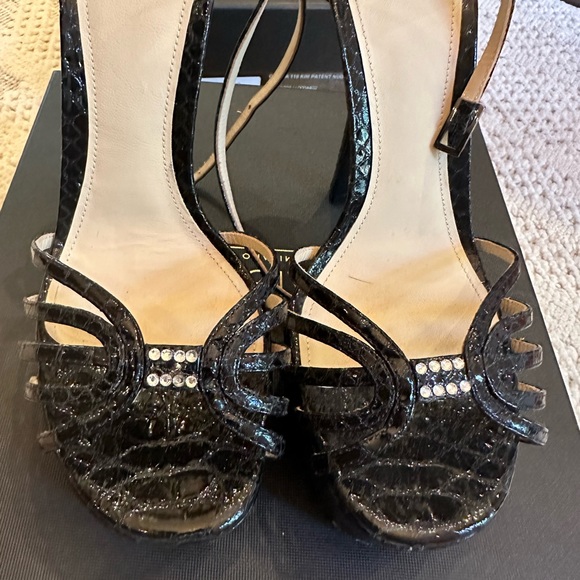 only worn twice - Picture 2 of 5